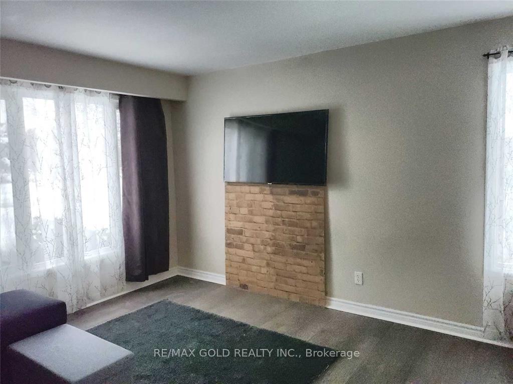 Photo 6 of 45 Rushmore Crescent, Brampton, Heart Lake East — HOMEH