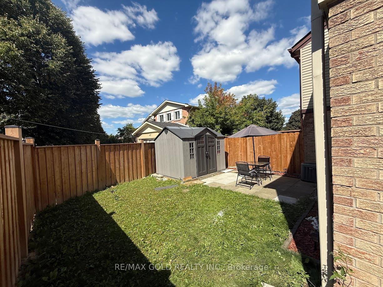 Photo 37 of 45 Rushmore Crescent, Brampton, Heart Lake East — HOMEH