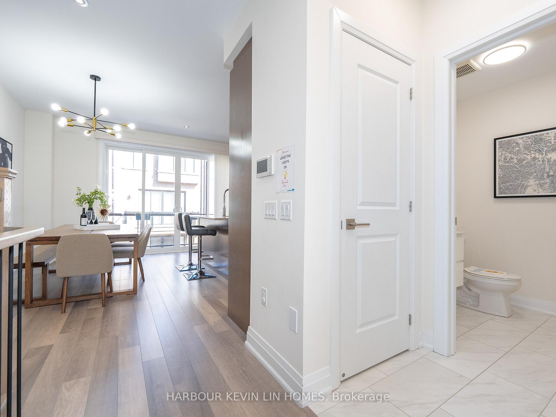 Photo 25 of 64 Salterton Circle, Vaughan, Rural Vaughan — HOMEH