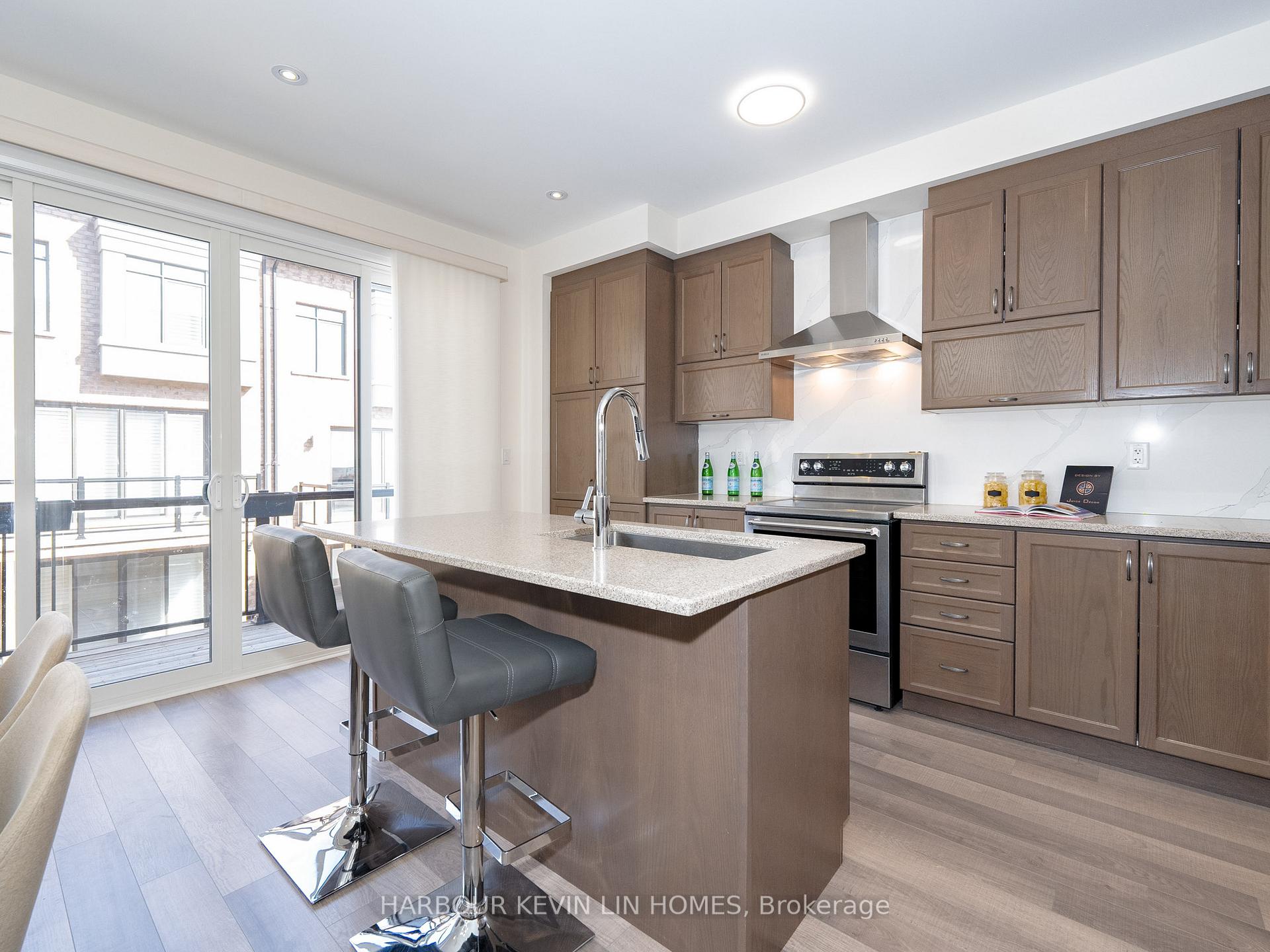Photo 28 of 64 Salterton Circle, Vaughan, Rural Vaughan — HOMEH
