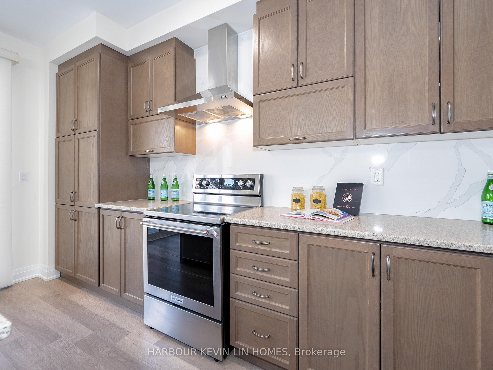Photo 30 of 64 Salterton Circle, Vaughan, Rural Vaughan — HOMEH