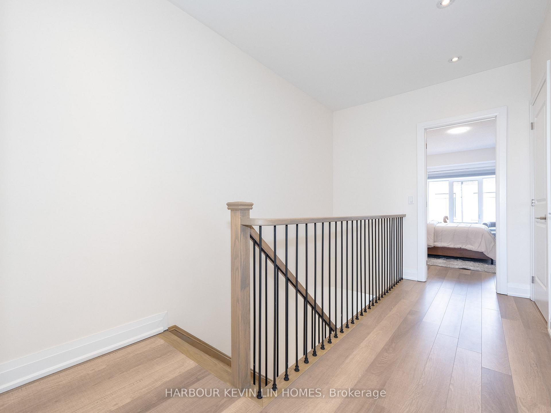 Photo 38 of 64 Salterton Circle, Vaughan, Rural Vaughan — HOMEH