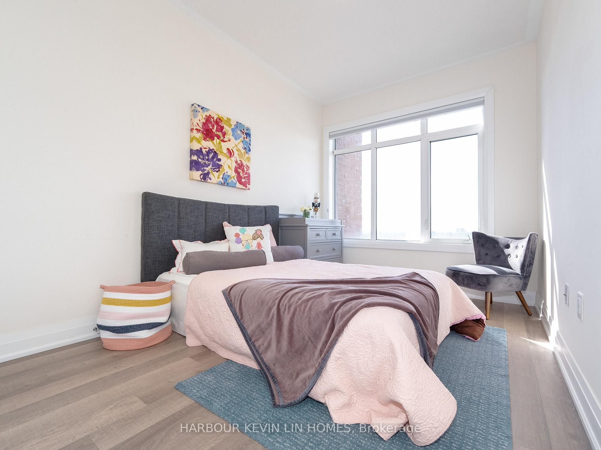 Photo 40 of 64 Salterton Circle, Vaughan, Rural Vaughan — HOMEH