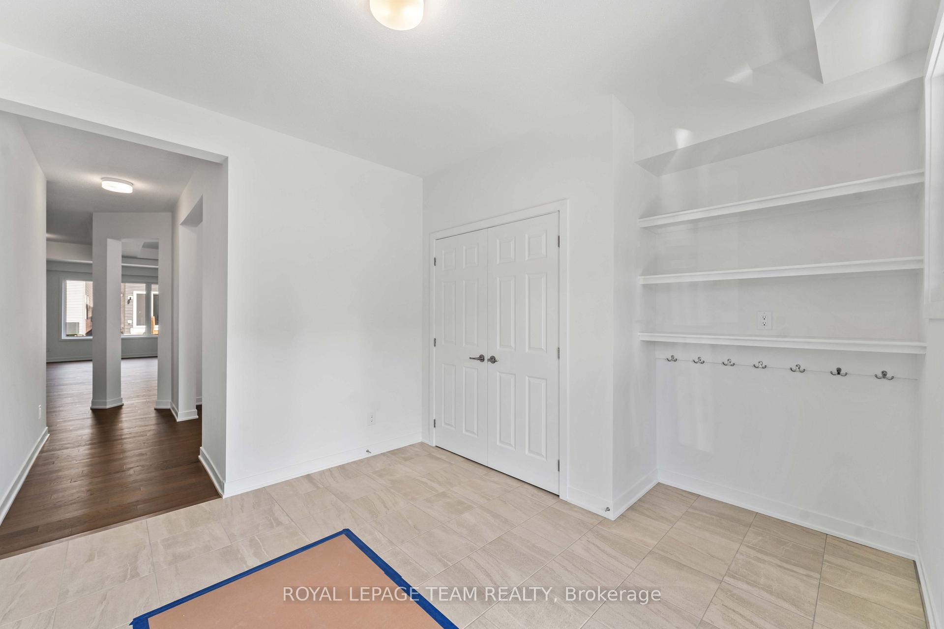 Photo 3 of 686 Fenwick Way, Ottawa, Barrhaven - Stonebridge — HOMEH