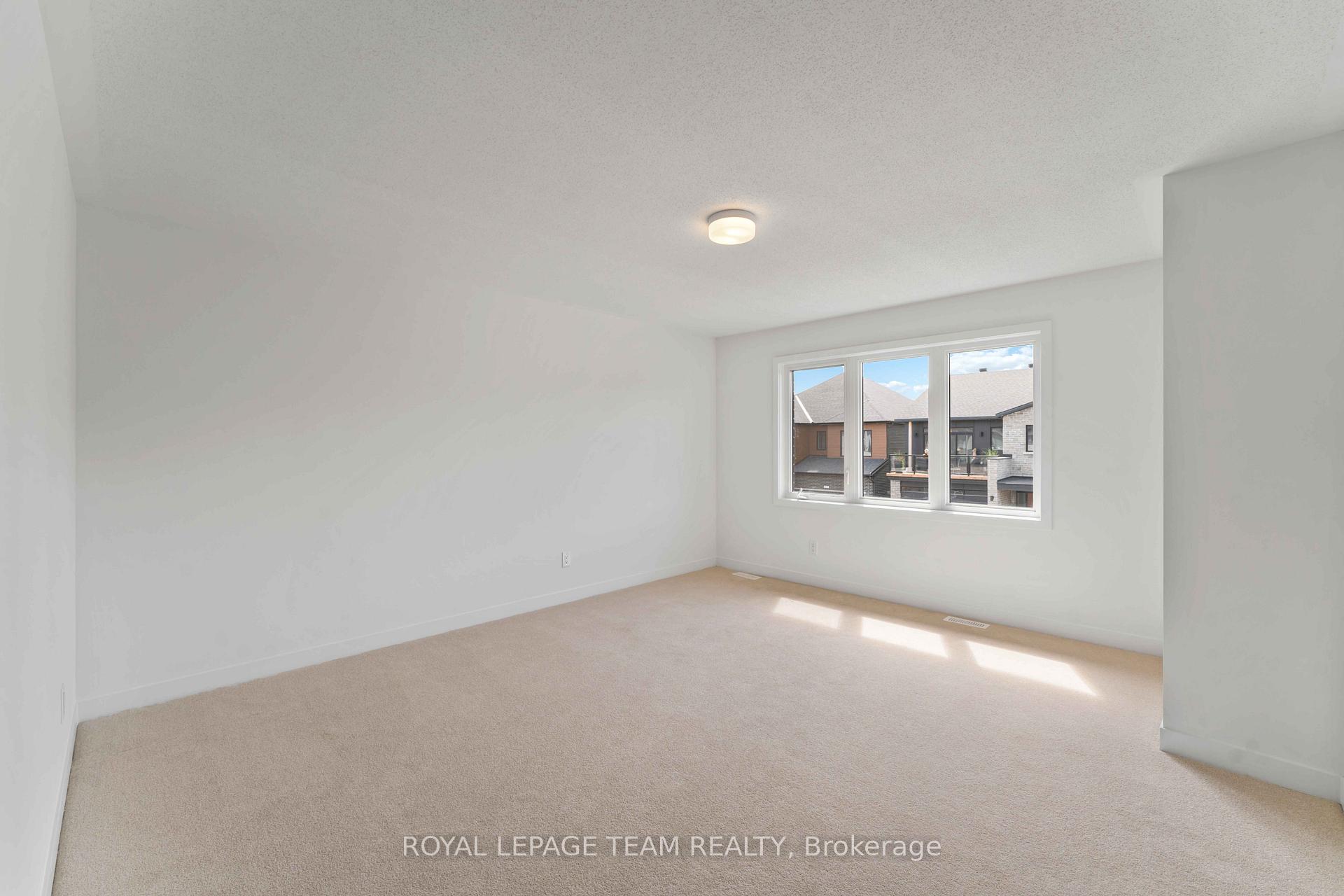 Photo 32 of 686 Fenwick Way, Ottawa, Barrhaven - Stonebridge — HOMEH