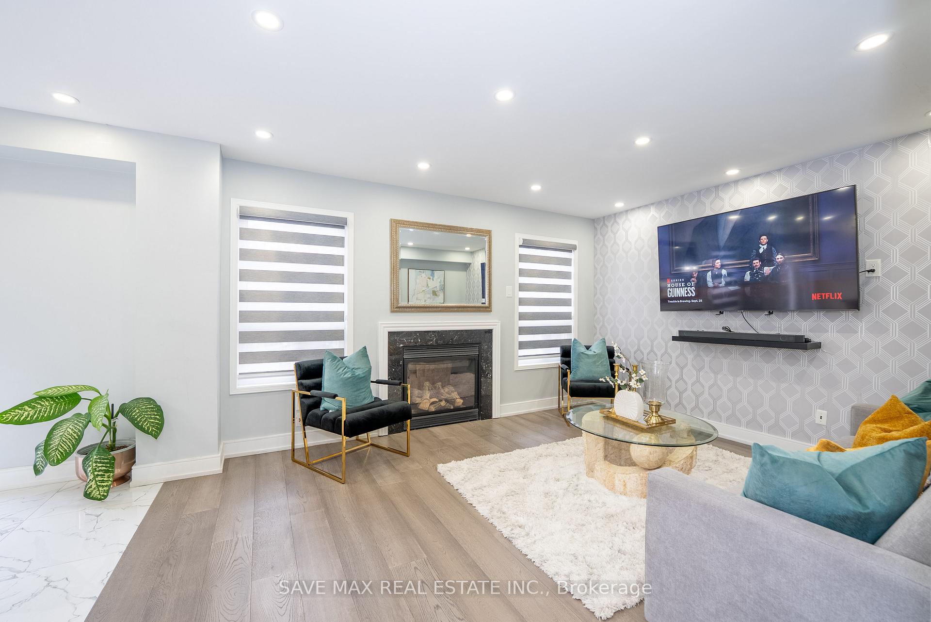 Photo 6 of 100 Crown Victoria Drive, Brampton, Fletcher's Meadow — HOMEH