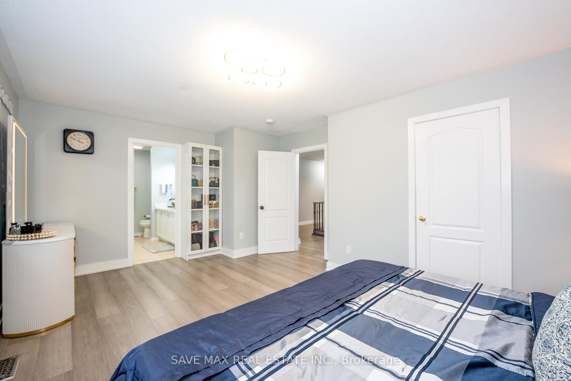 Photo 19 of 100 Crown Victoria Drive, Brampton, Fletcher's Meadow — HOMEH