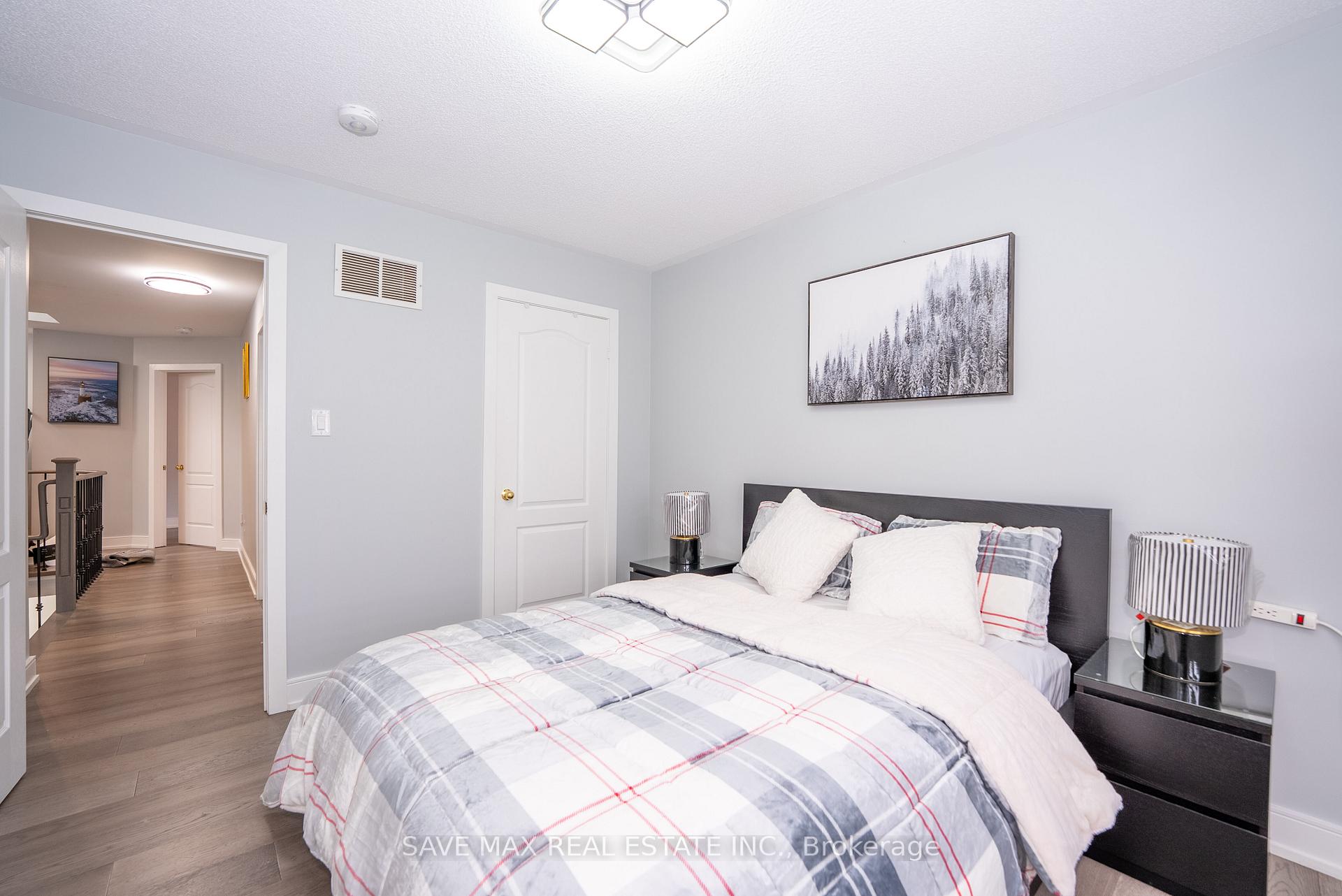 Photo 26 of 100 Crown Victoria Drive, Brampton, Fletcher's Meadow — HOMEH
