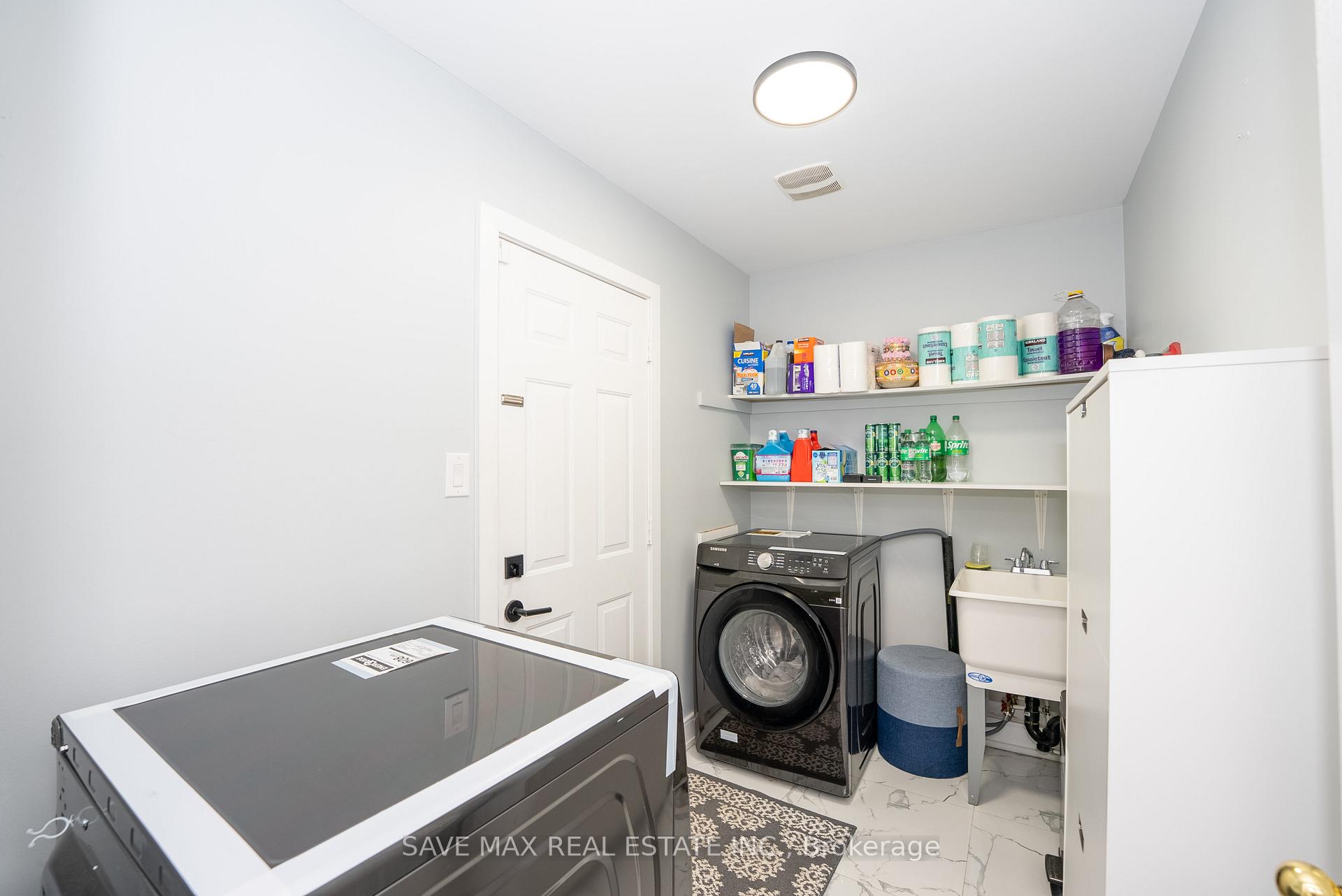 Photo 31 of 100 Crown Victoria Drive, Brampton, Fletcher's Meadow — HOMEH