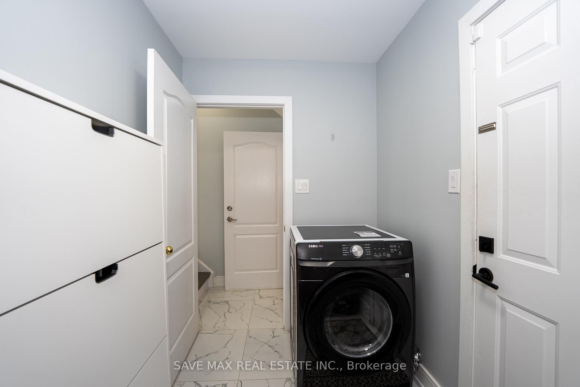 Photo 32 of 100 Crown Victoria Drive, Brampton, Fletcher's Meadow — HOMEH