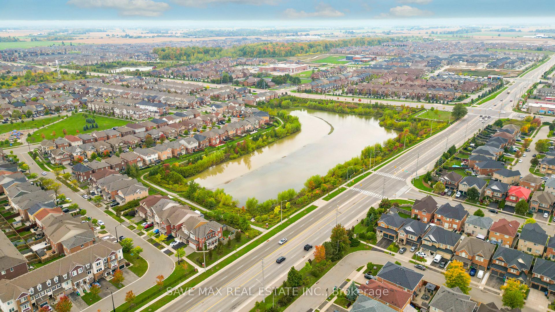 Photo 47 of 100 Crown Victoria Drive, Brampton, Fletcher's Meadow — HOMEH