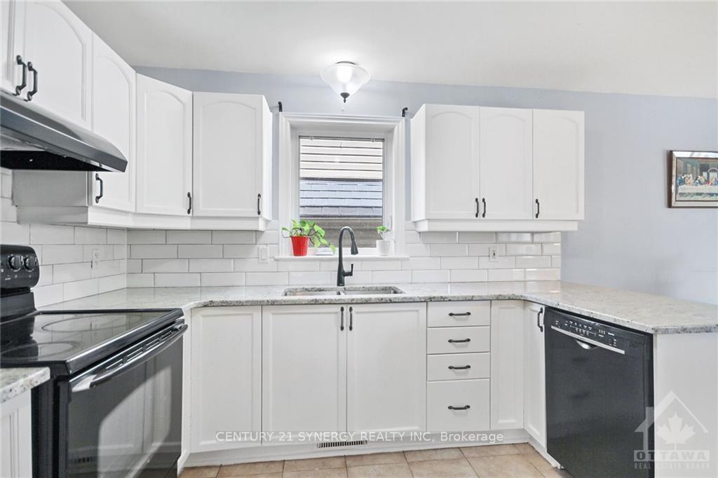 Photo 7 of 51 Cresthaven Drive, Ottawa, Barrhaven East — HOMEH