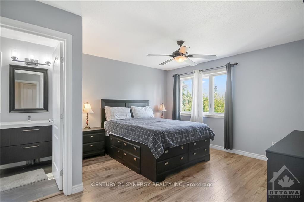 Photo 10 of 51 Cresthaven Drive, Ottawa, Barrhaven East — HOMEH