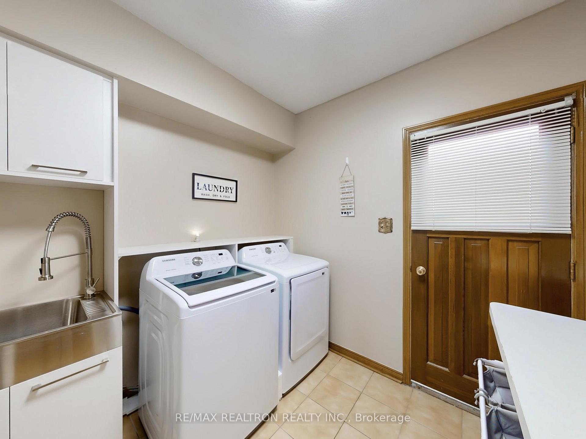 Photo 12 of 266 Clover Leaf Street, Vaughan, East Woodbridge — HOMEH