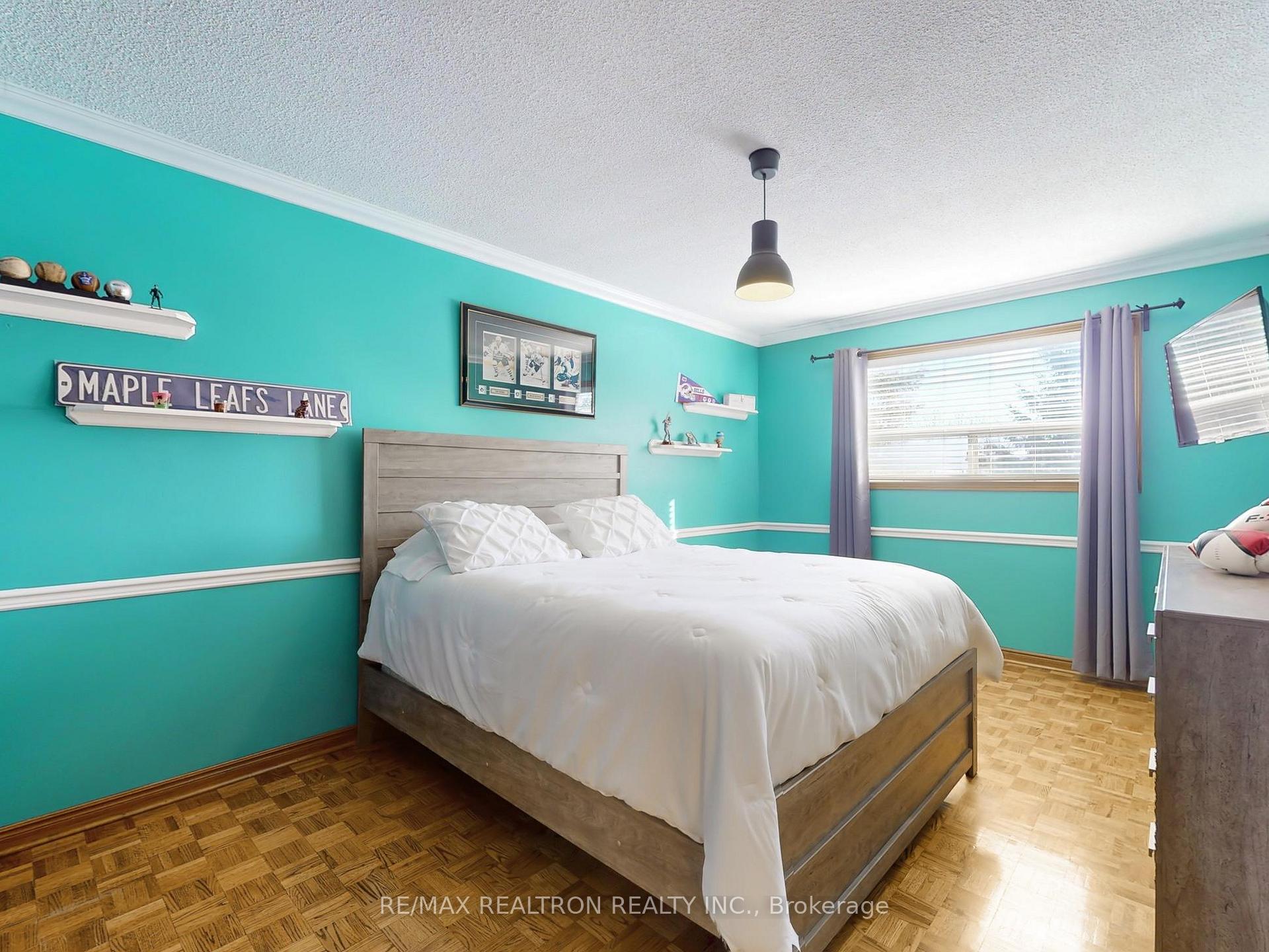Photo 19 of 266 Clover Leaf Street, Vaughan, East Woodbridge — HOMEH