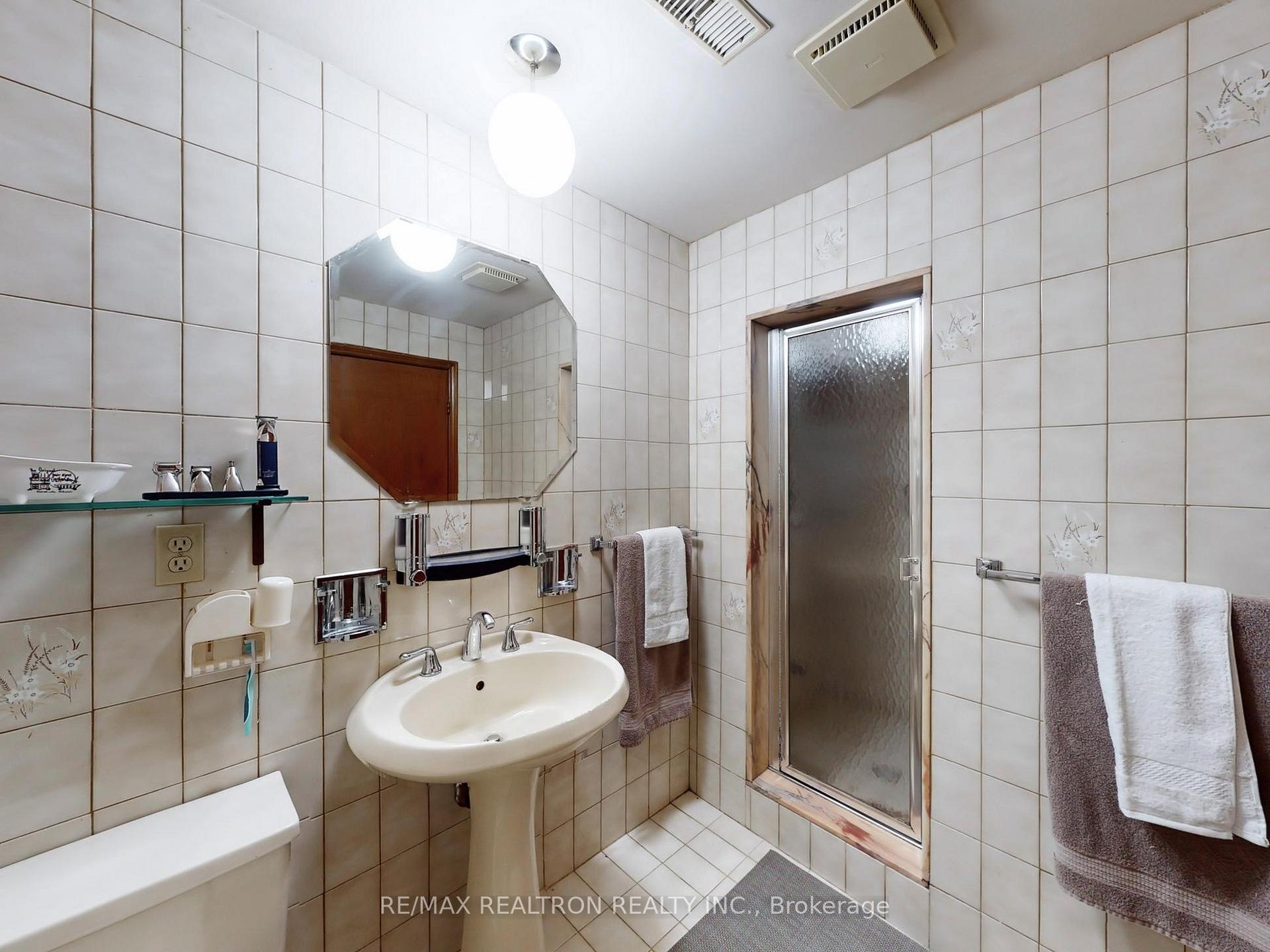 Photo 30 of 266 Clover Leaf Street, Vaughan, East Woodbridge — HOMEH