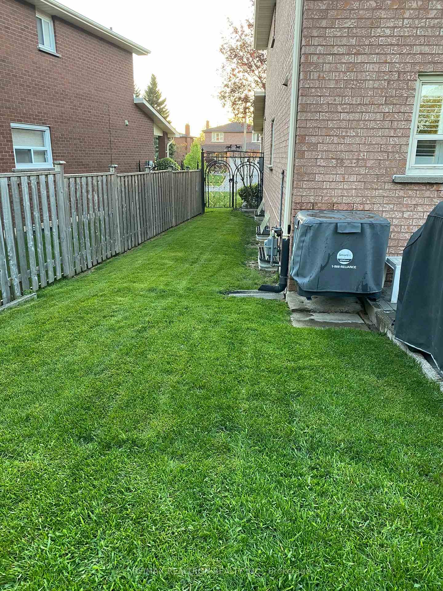 Photo 43 of 266 Clover Leaf Street, Vaughan, East Woodbridge — HOMEH