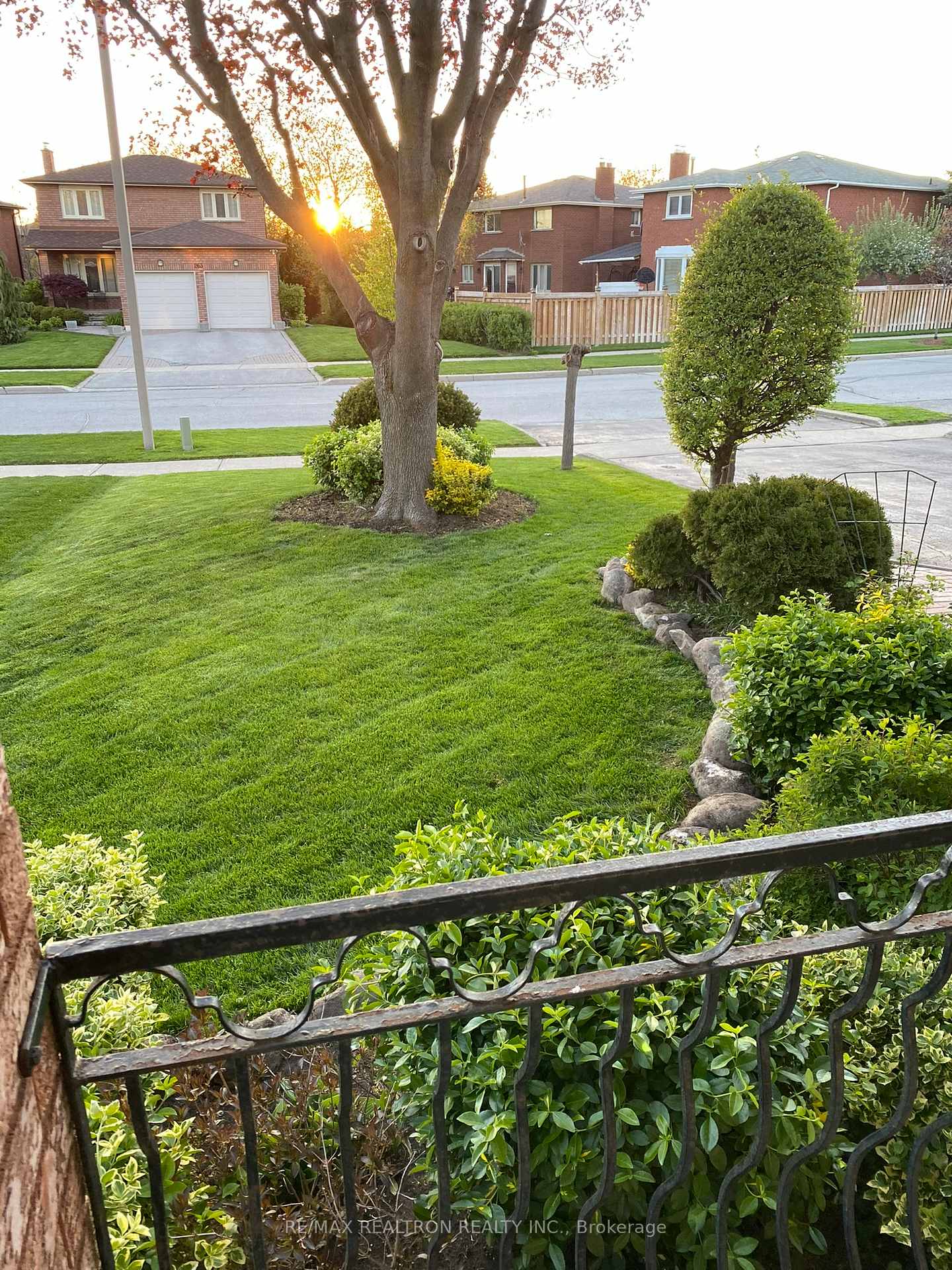 Photo 45 of 266 Clover Leaf Street, Vaughan, East Woodbridge — HOMEH