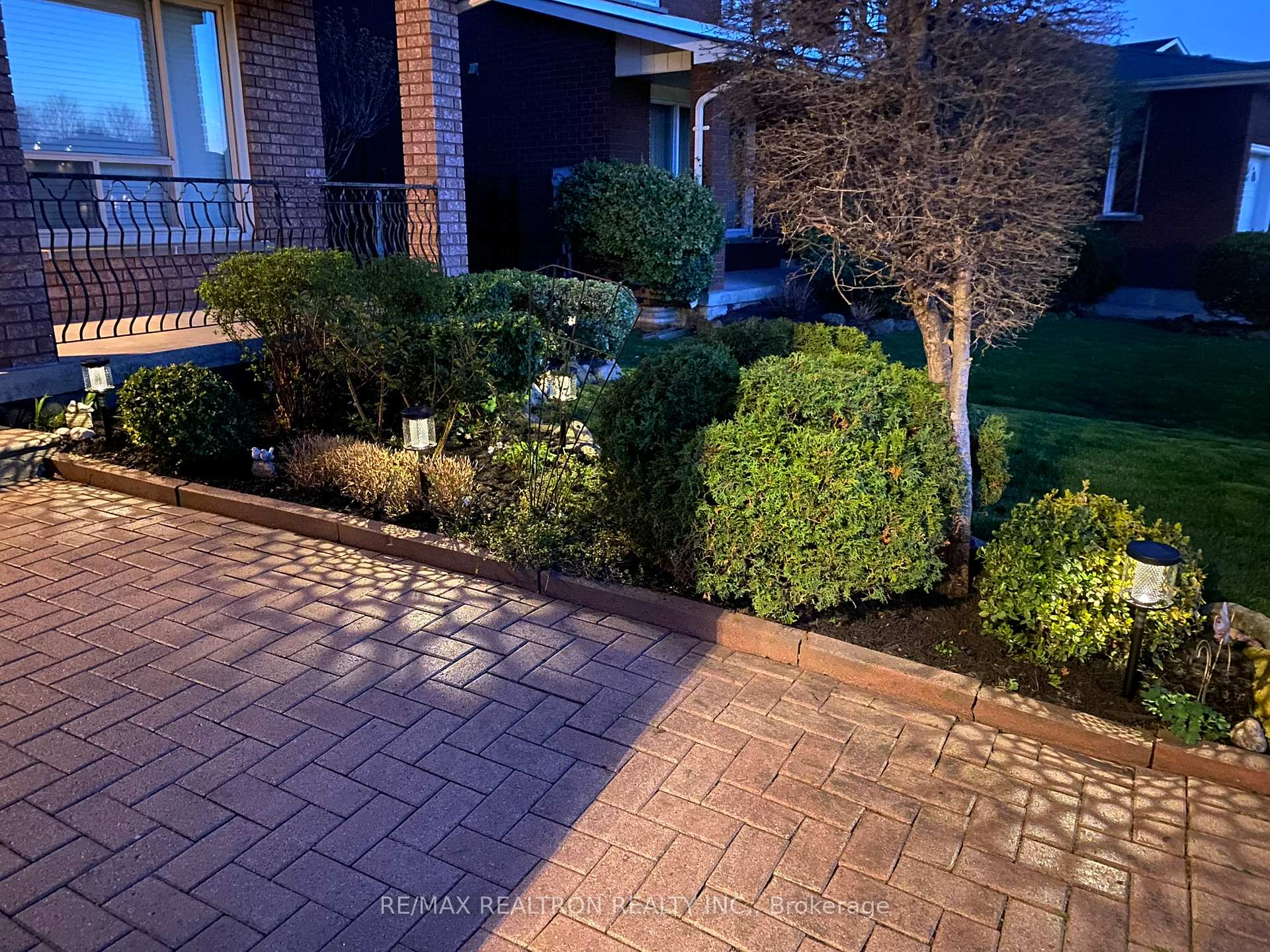Photo 48 of 266 Clover Leaf Street, Vaughan, East Woodbridge — HOMEH