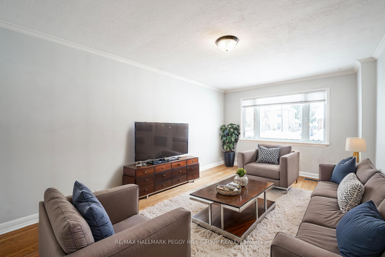 Photo 3 of 59 Newton Street, Barrie, City Centre — HOMEH