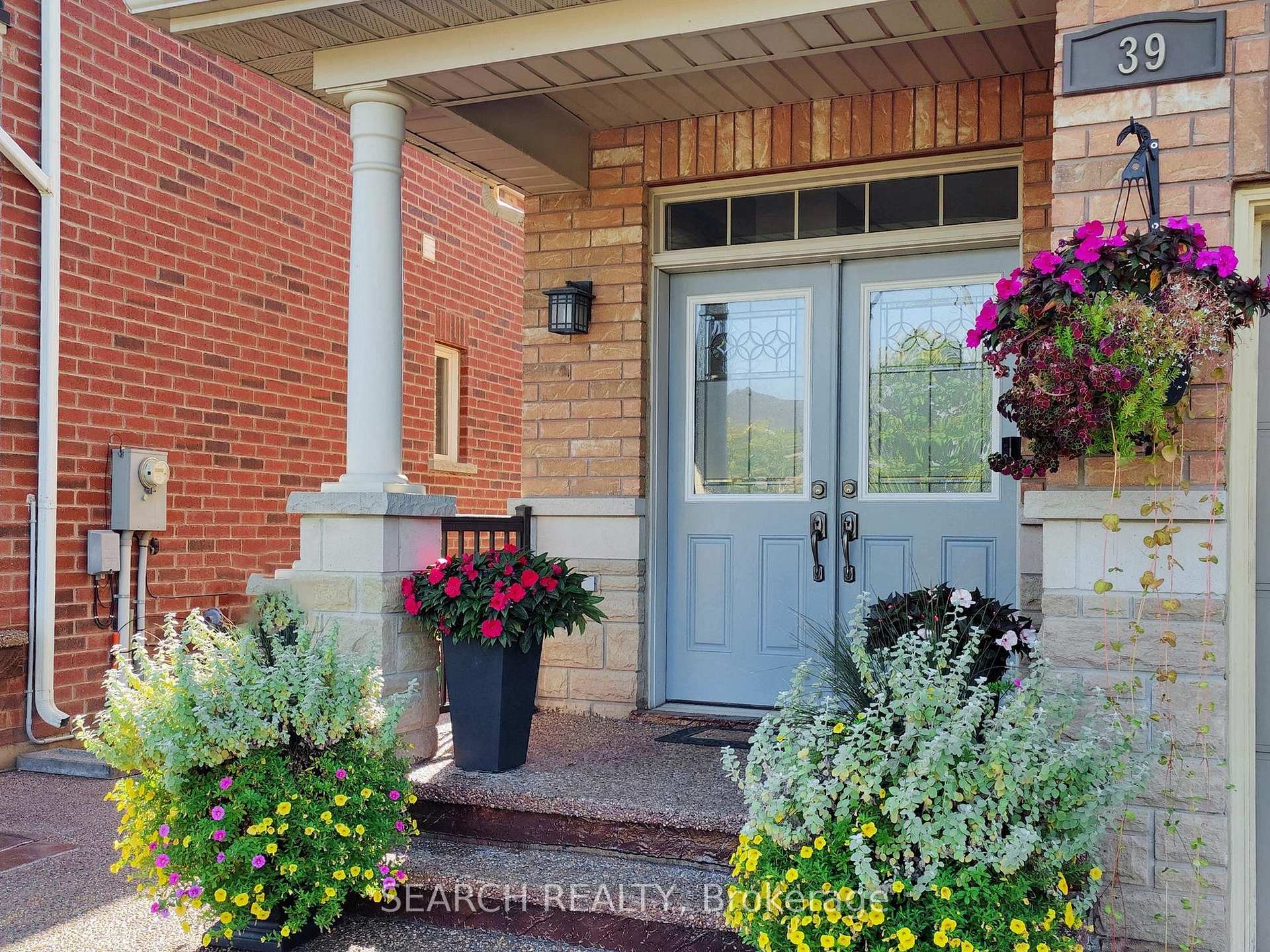 Photo 3 of 39 Wynview Street, Brampton, Bram East — HOMEH