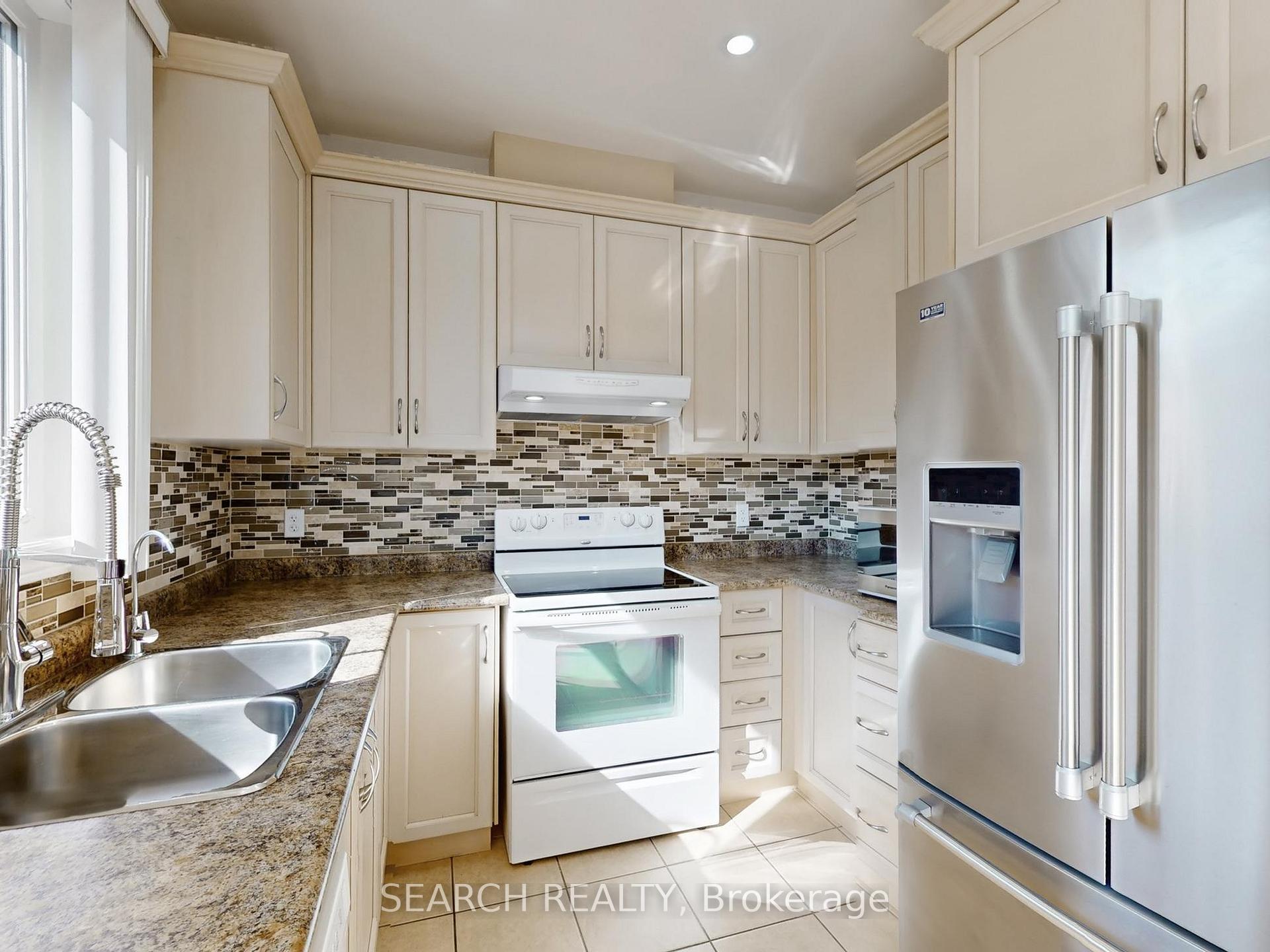 Photo 8 of 39 Wynview Street, Brampton, Bram East — HOMEH