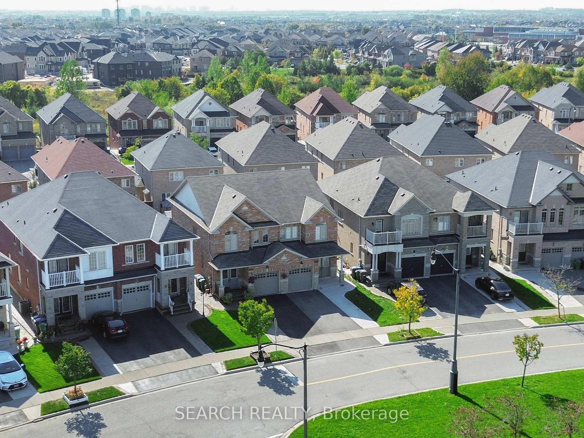 Photo 41 of 39 Wynview Street, Brampton, Bram East — HOMEH