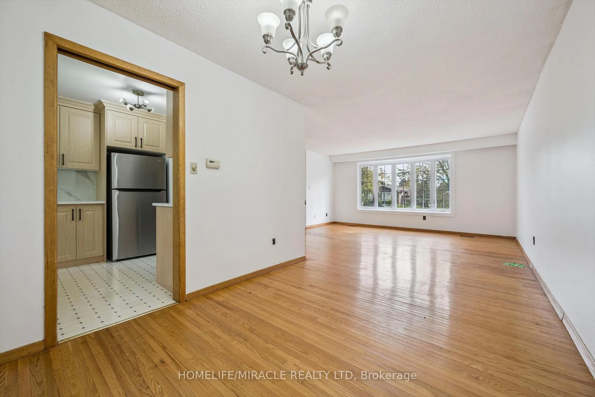Photo 20 of 56 Elgin Drive, Brampton, Brampton South — HOMEH