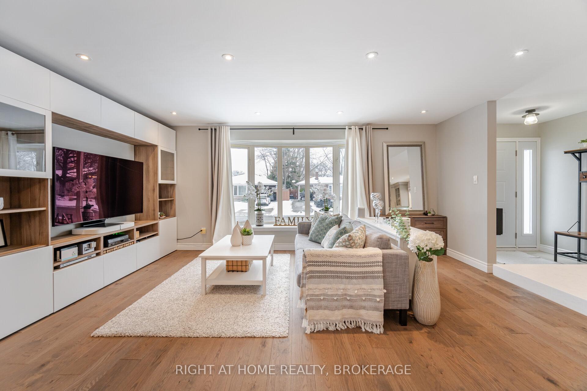 Photo 11 of 663 Cape Avenue, Burlington, Appleby — HOMEH