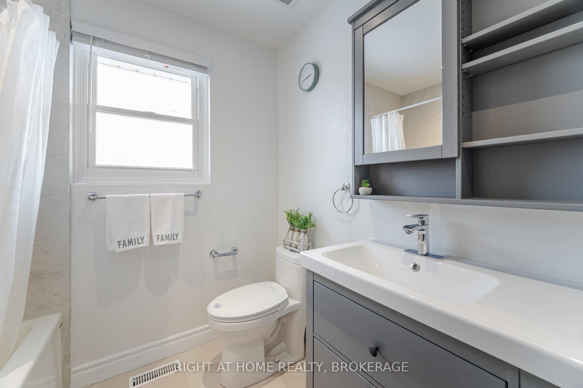 Photo 20 of 663 Cape Avenue, Burlington, Appleby — HOMEH