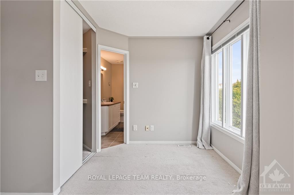 Photo 10 of 212 Willow Creek Circle, Ottawa, Barrhaven - Strandherd — HOMEH