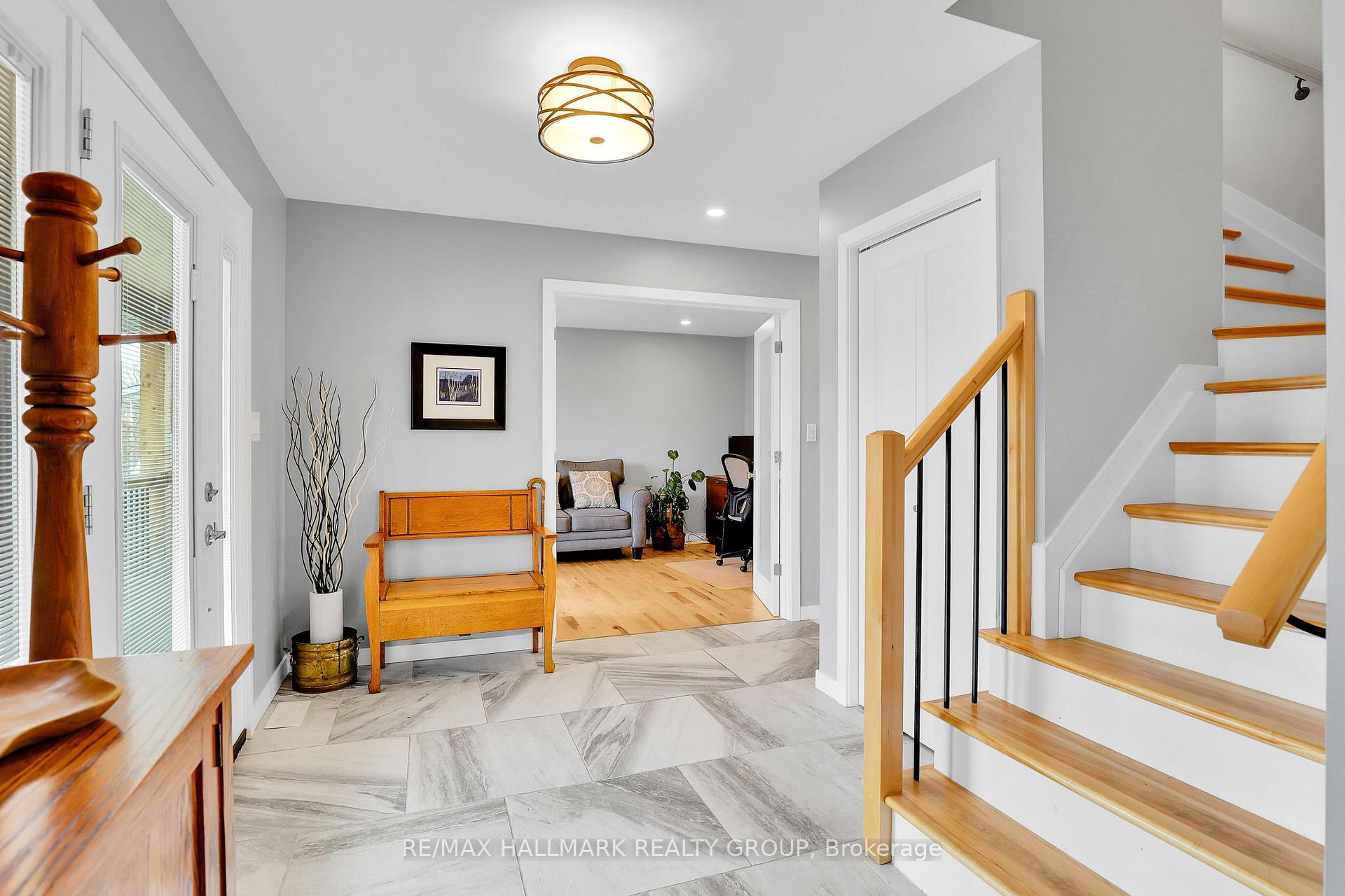 Photo 2 of 56 Anna Avenue, Ottawa, Carlington — HOMEH