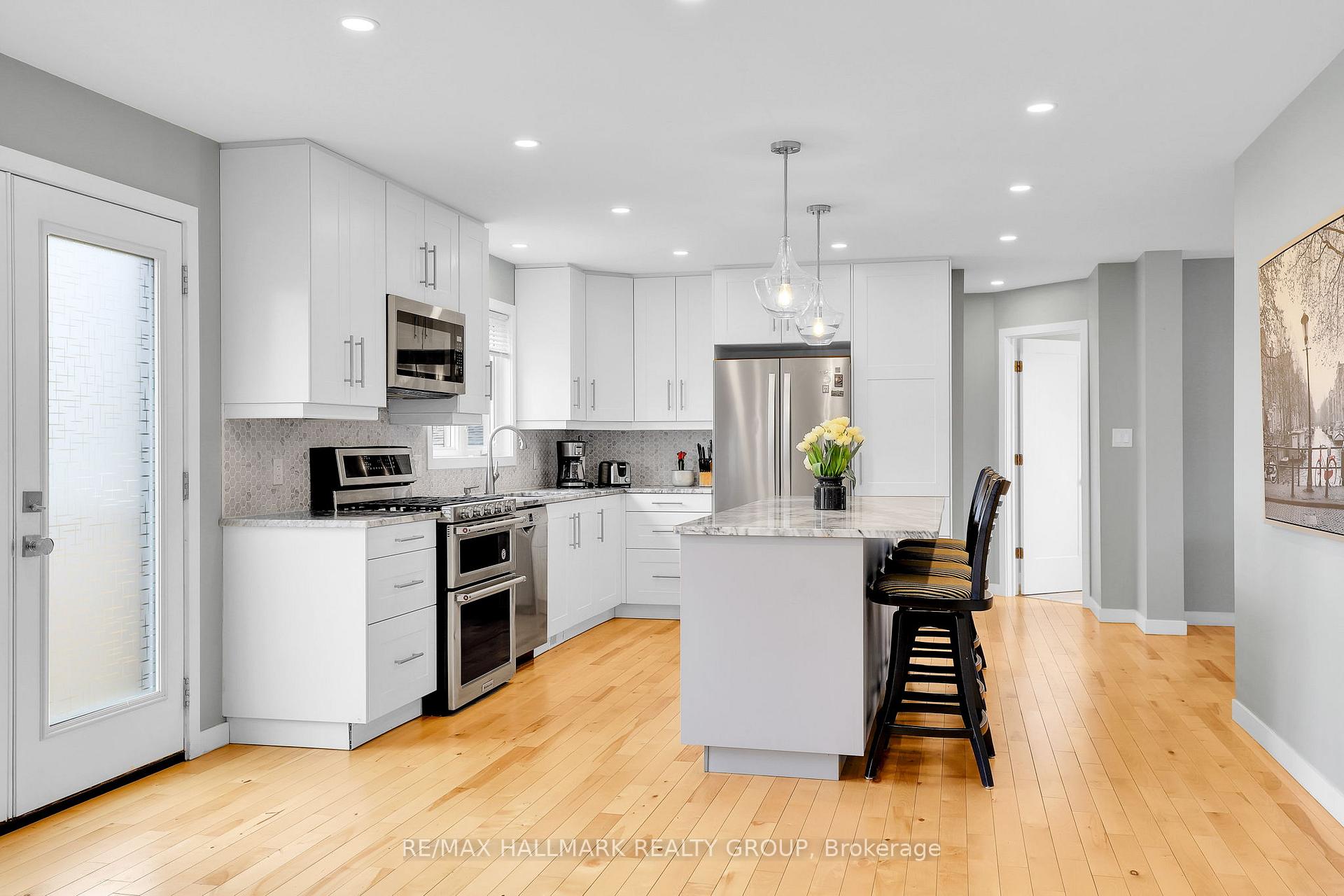 Photo 9 of 56 Anna Avenue, Ottawa, Carlington — HOMEH