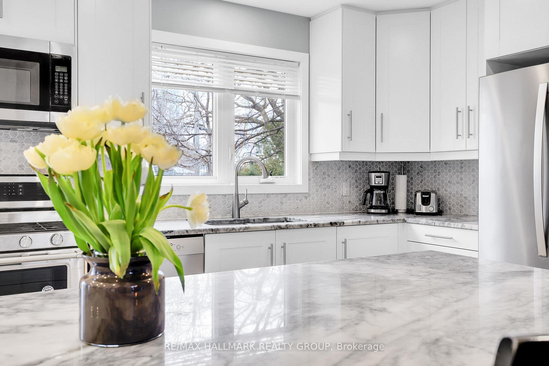 Photo 13 of 56 Anna Avenue, Ottawa, Carlington — HOMEH