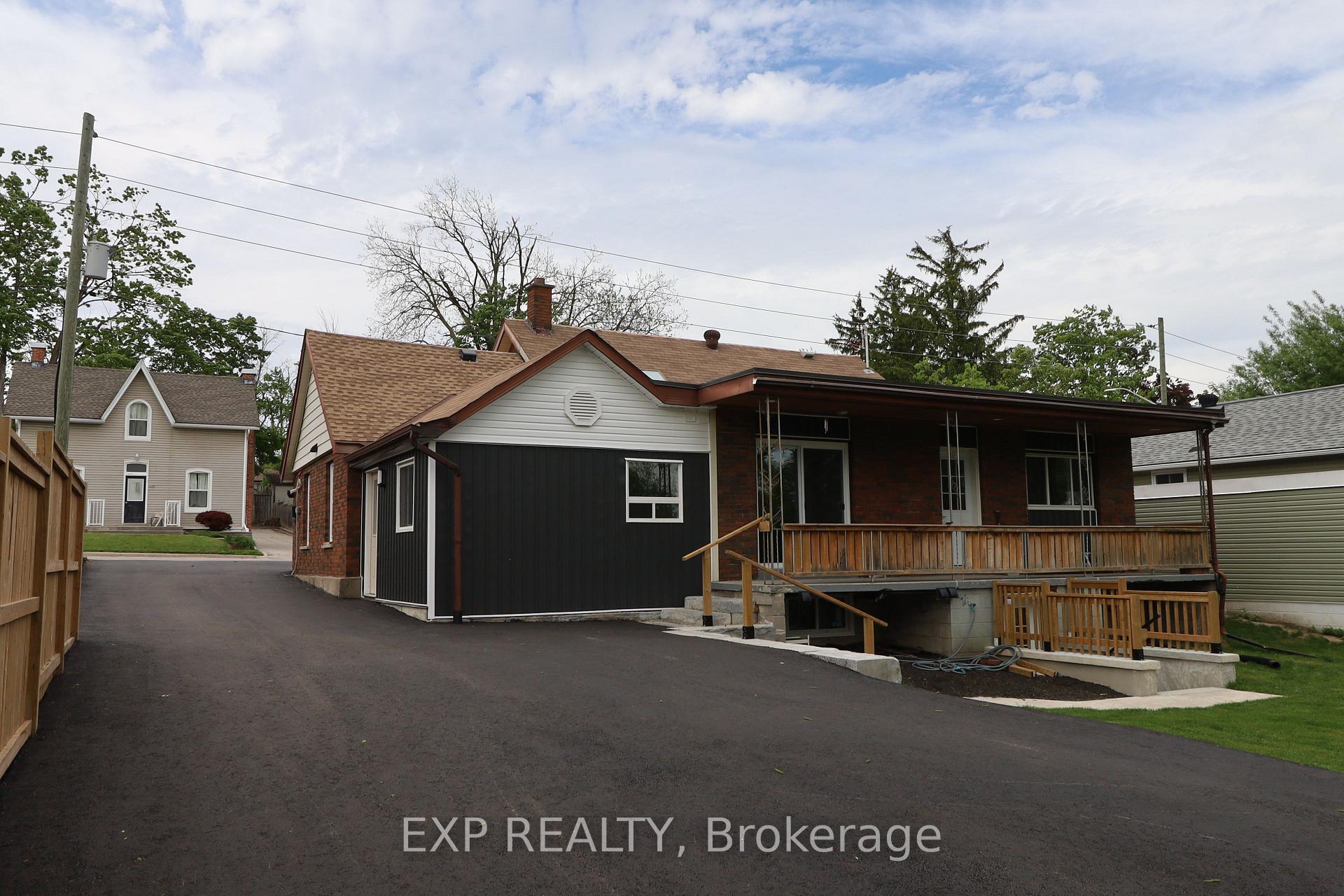 Photo 19 of 47 Grove Street E, Barrie, Wellington — HOMEH