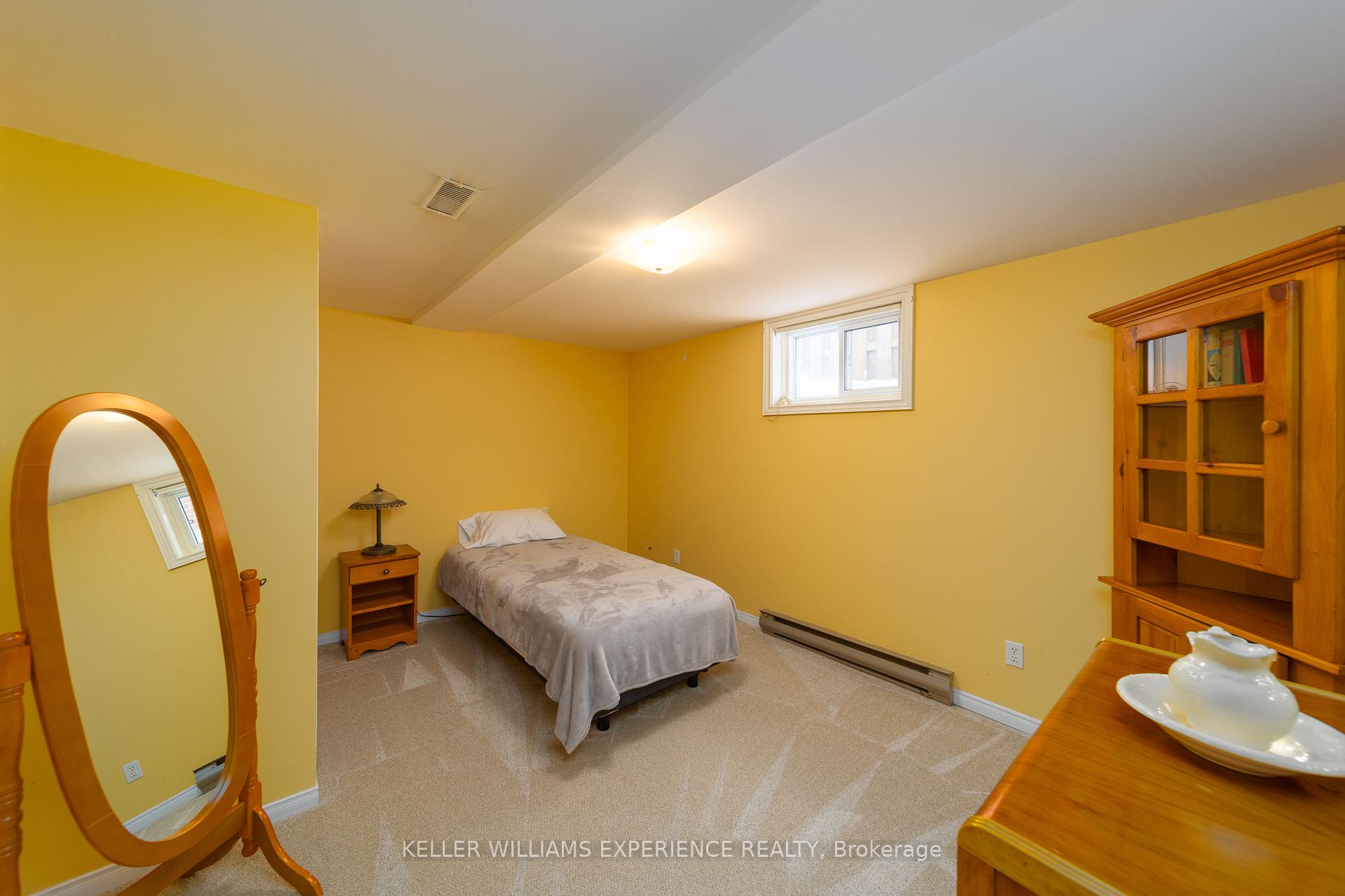 Photo 25 of 67 Queen Street, Barrie, Codrington — HOMEH