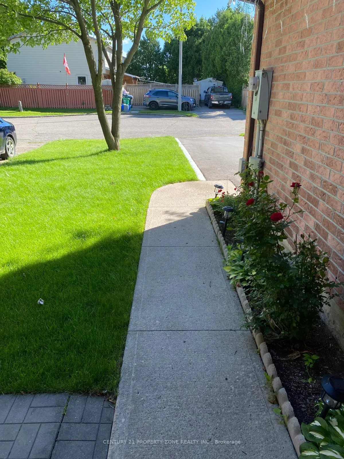 Photo 8 of 64 Bramhall Circle, Brampton, Madoc — HOMEH