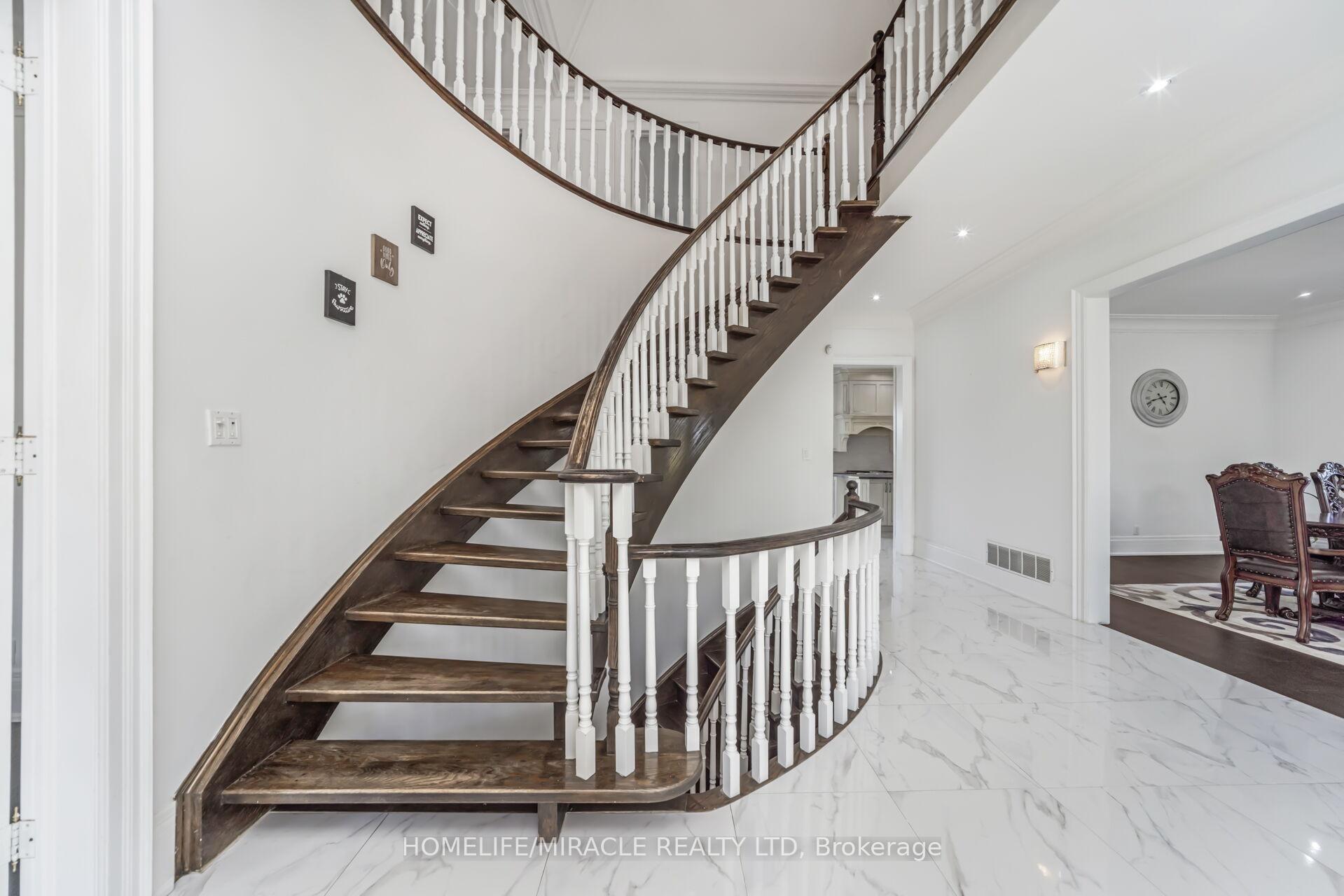Photo 24 of 21 Bowman Avenue, Brampton, Toronto Gore Rural Estate — HOMEH