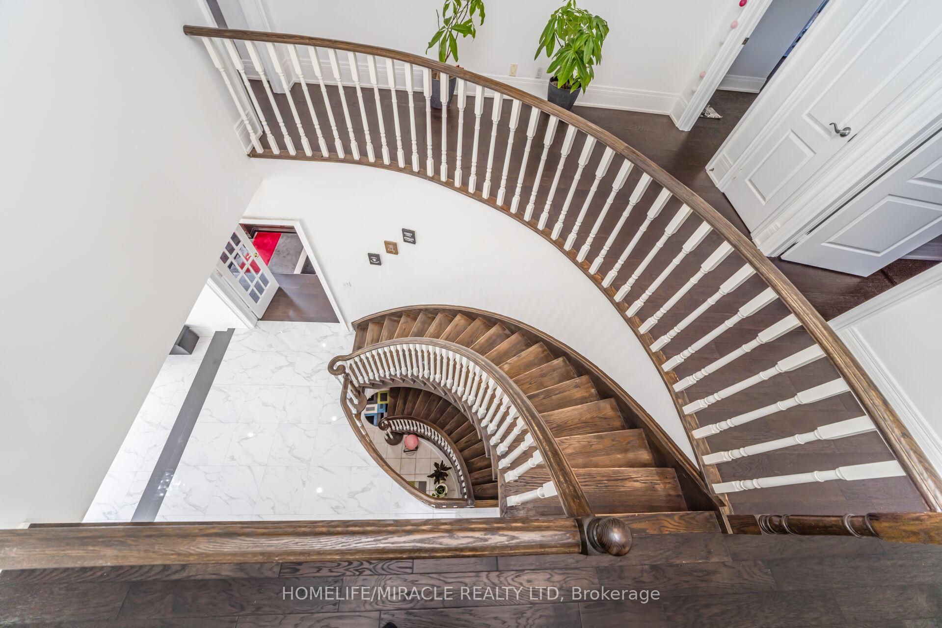 Photo 25 of 21 Bowman Avenue, Brampton, Toronto Gore Rural Estate — HOMEH