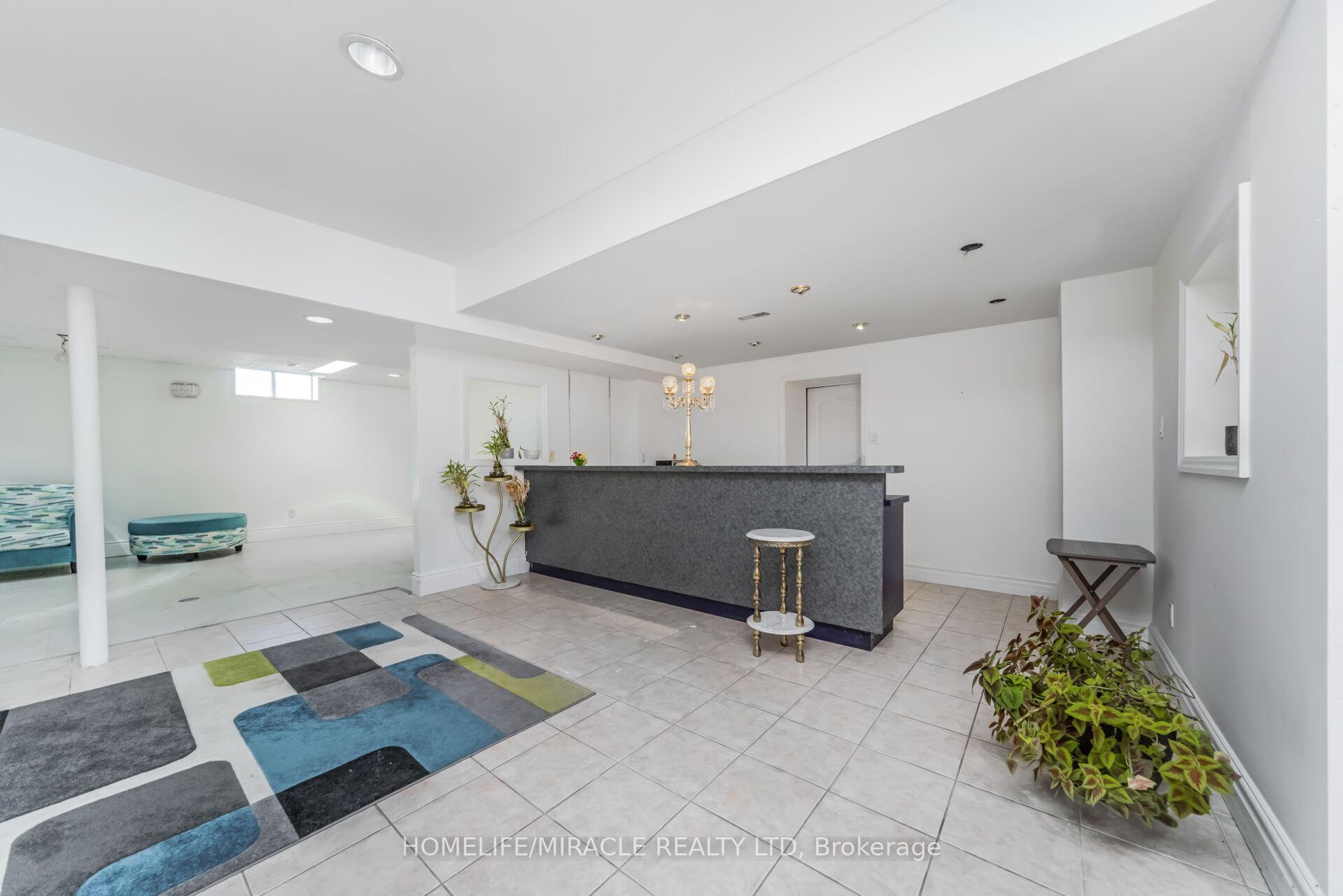 Photo 26 of 21 Bowman Avenue, Brampton, Toronto Gore Rural Estate — HOMEH