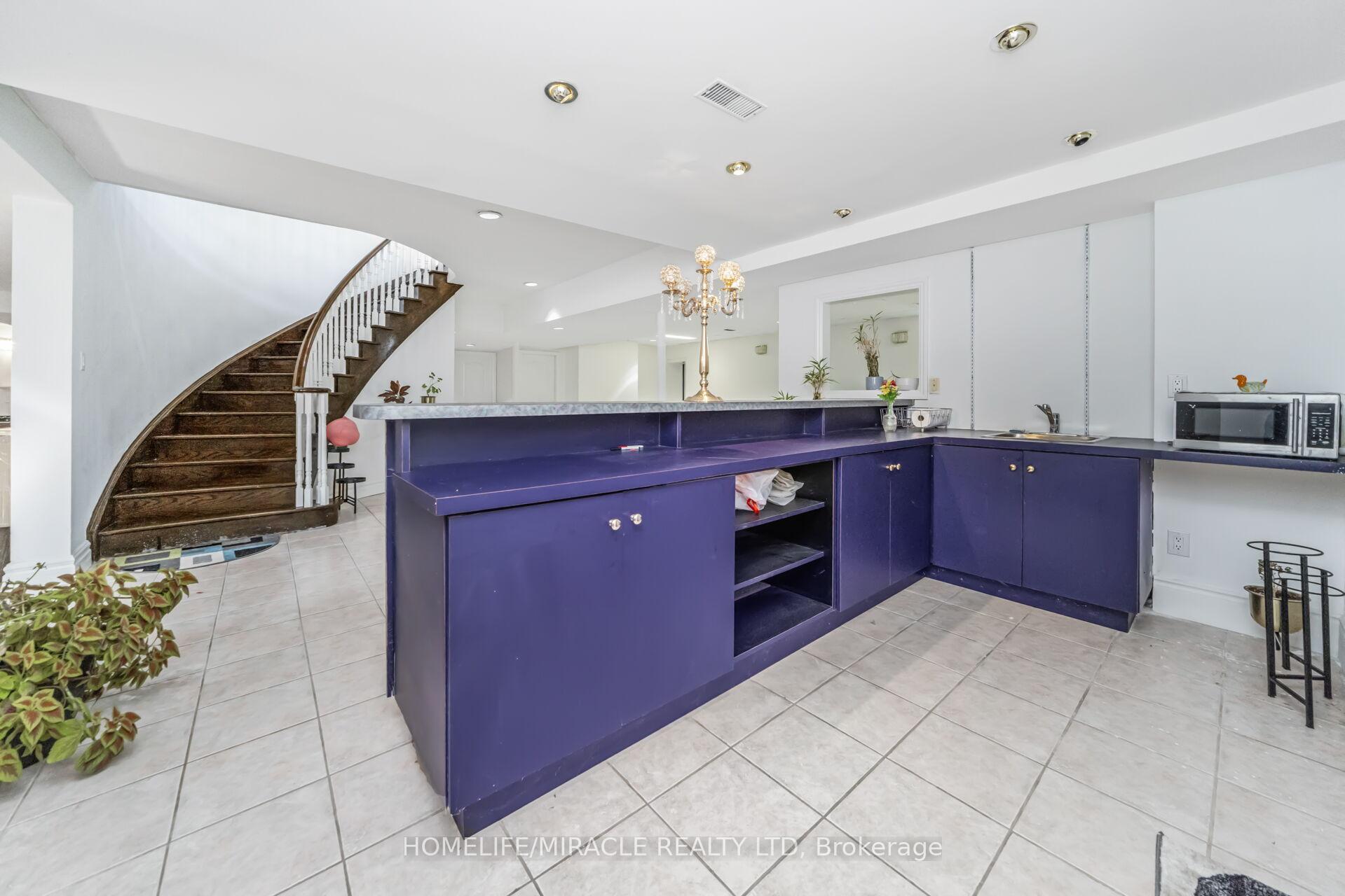 Photo 27 of 21 Bowman Avenue, Brampton, Toronto Gore Rural Estate — HOMEH