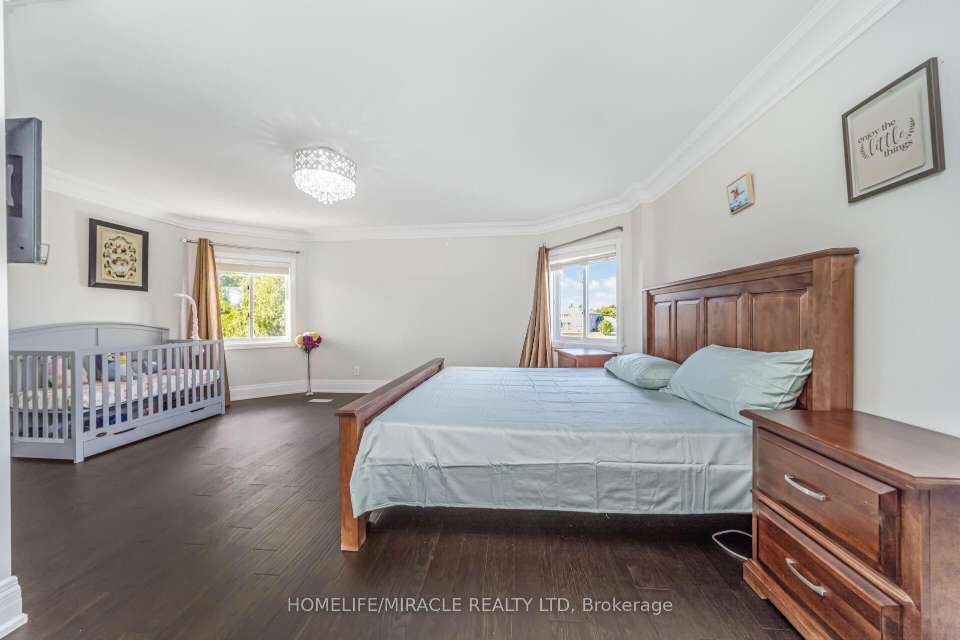 Photo 36 of 21 Bowman Avenue, Brampton, Toronto Gore Rural Estate — HOMEH