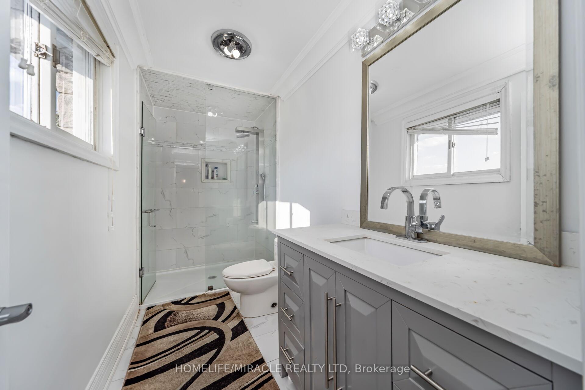 Photo 40 of 21 Bowman Avenue, Brampton, Toronto Gore Rural Estate — HOMEH