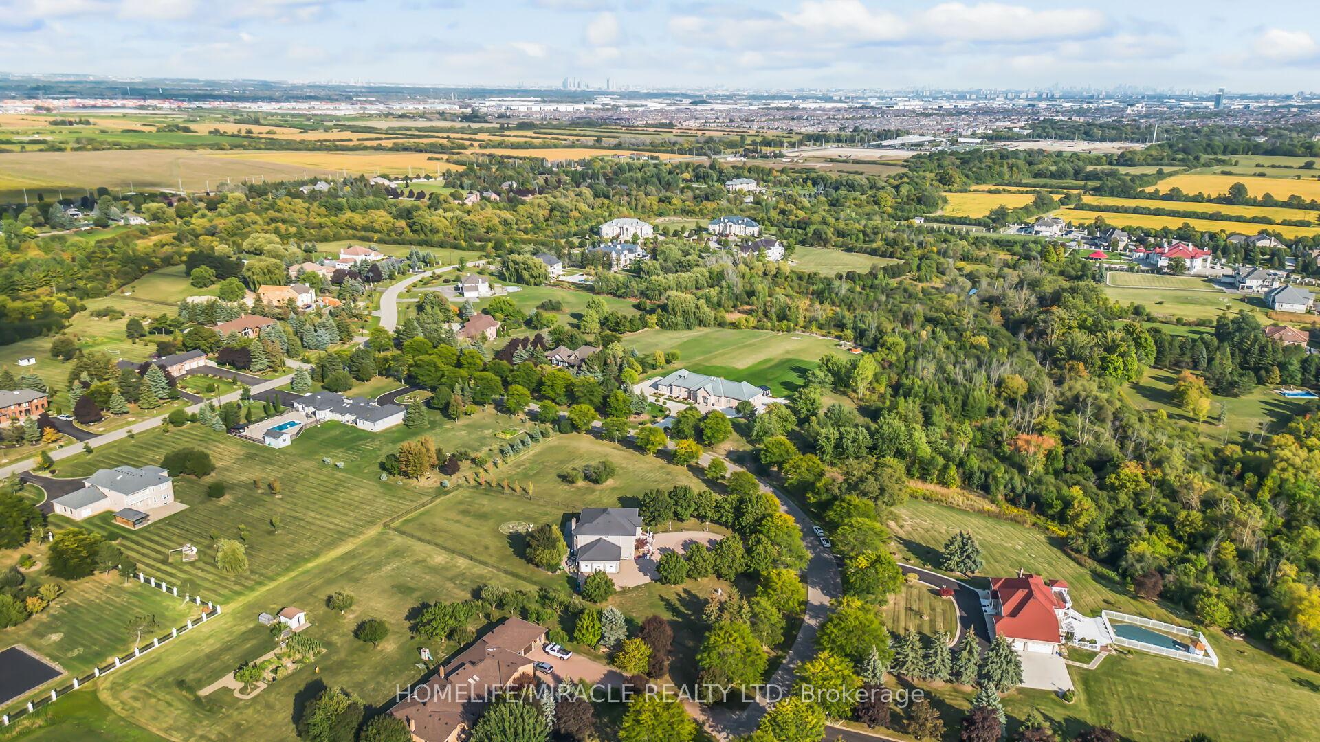 Photo 47 of 21 Bowman Avenue, Brampton, Toronto Gore Rural Estate — HOMEH