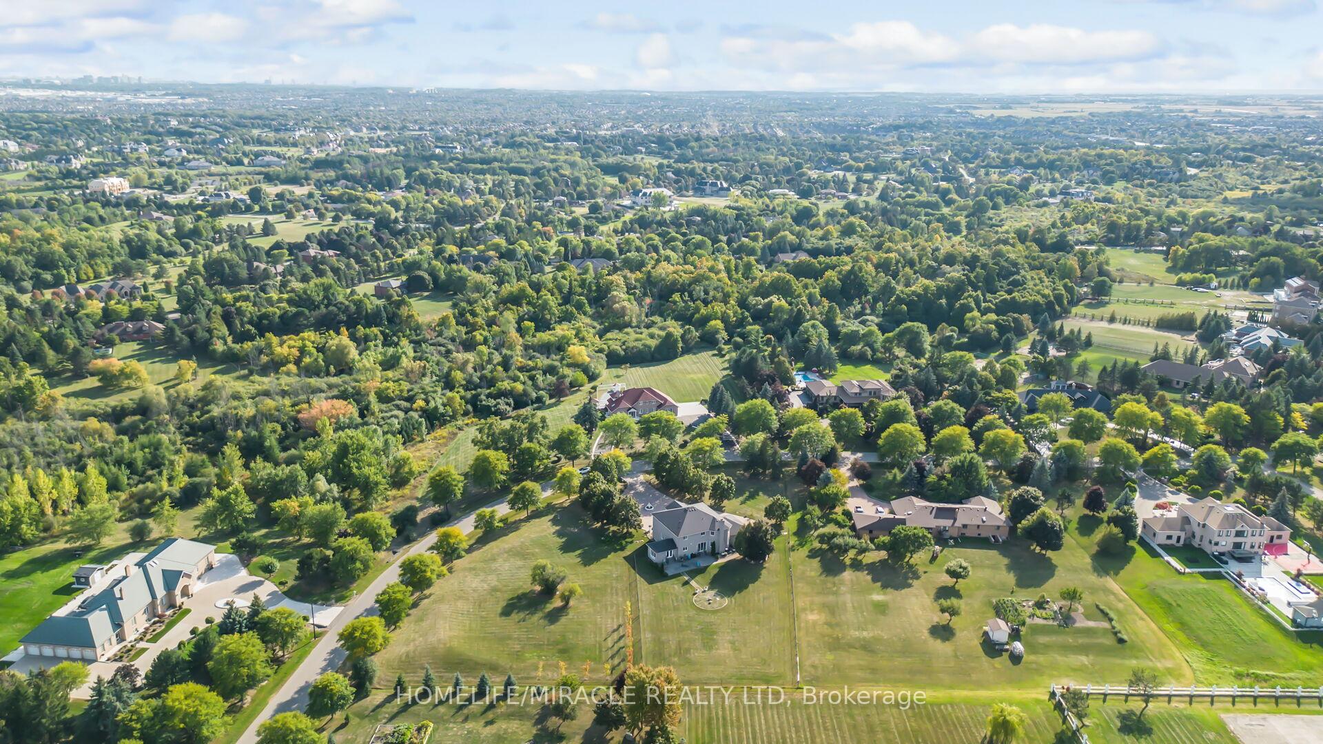 Photo 48 of 21 Bowman Avenue, Brampton, Toronto Gore Rural Estate — HOMEH