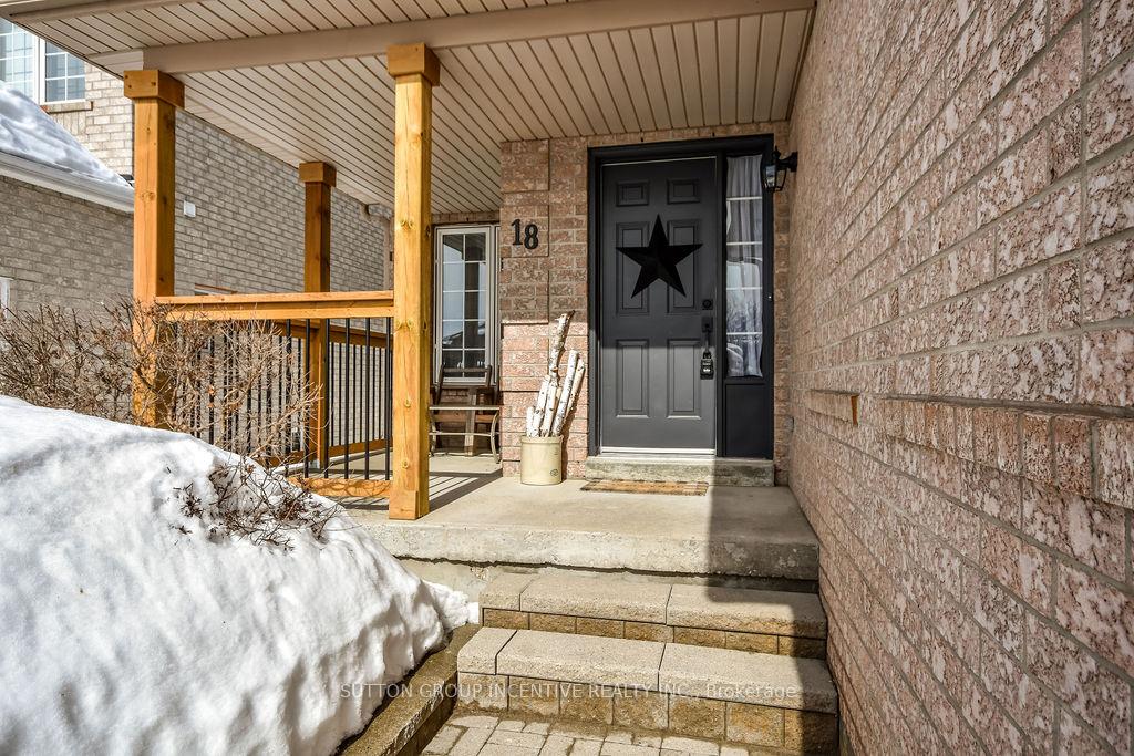 Photo 2 of 18 Wice Road, Barrie, Holly — HOMEH
