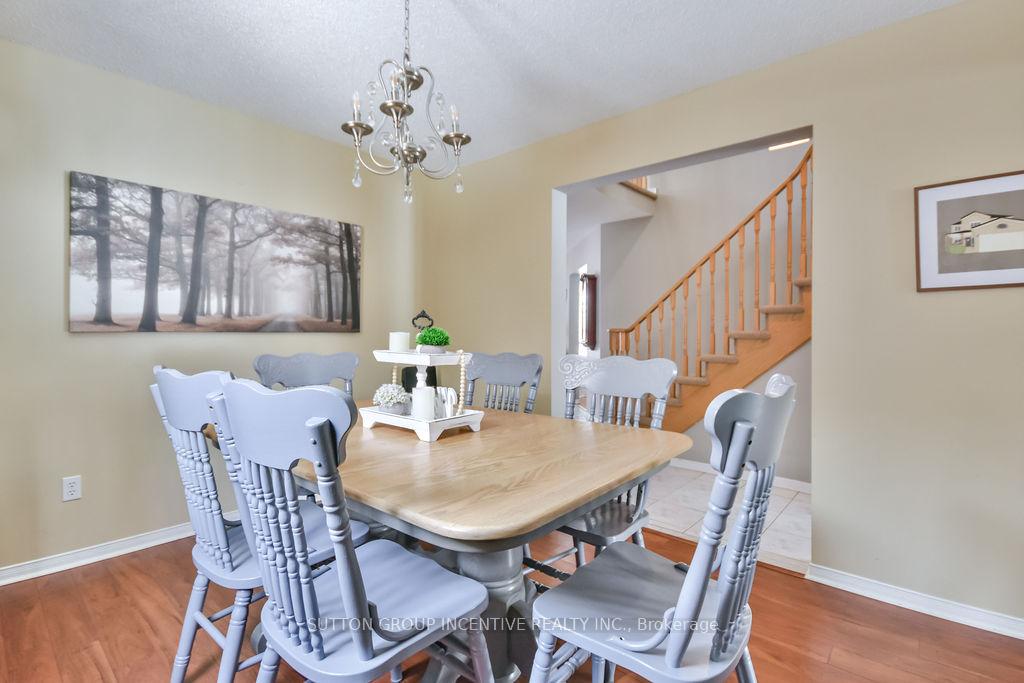 Photo 7 of 18 Wice Road, Barrie, Holly — HOMEH