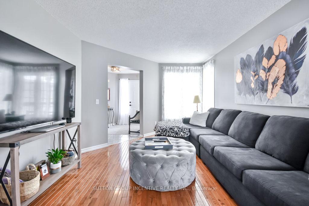 Photo 8 of 18 Wice Road, Barrie, Holly — HOMEH