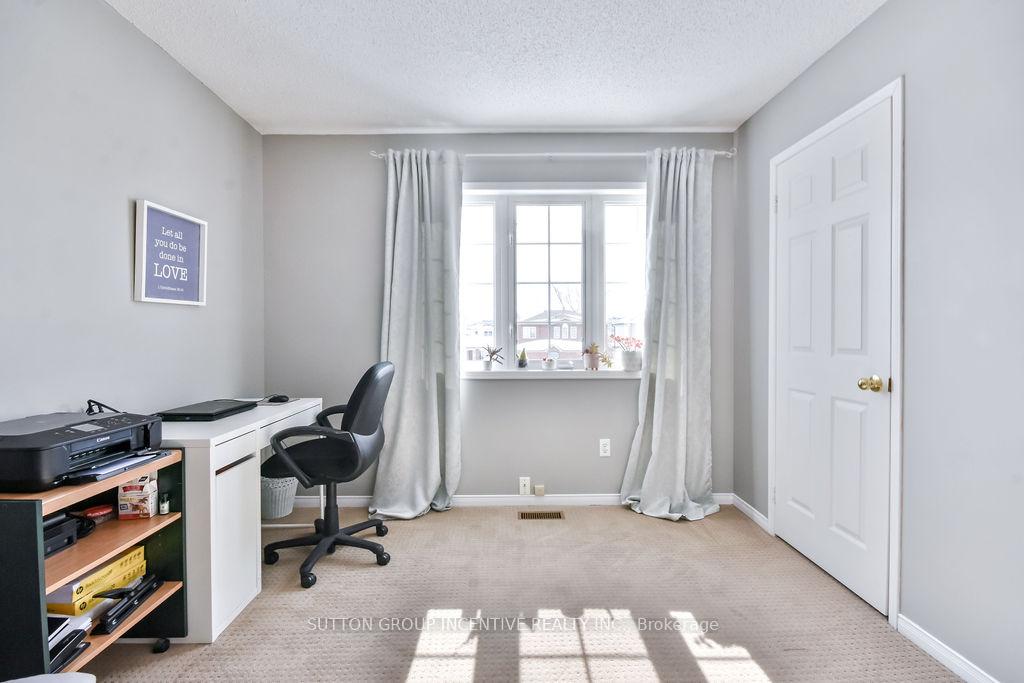 Photo 28 of 18 Wice Road, Barrie, Holly — HOMEH