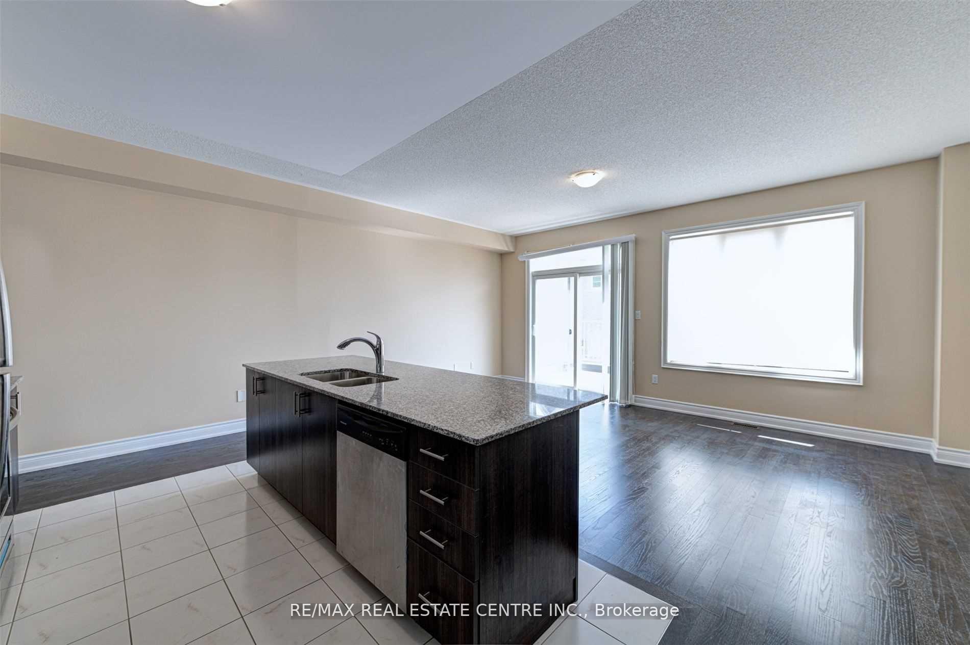 Photo 10 of 398 Rivermont Road, Brampton, Bram West — HOMEH